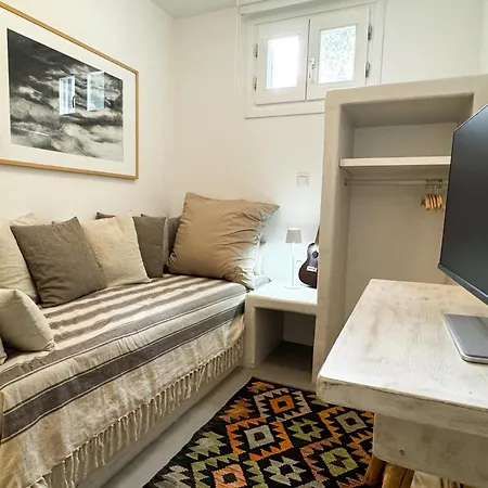 Argana Sleeps 5 Plaka With Private Pool Holiday home