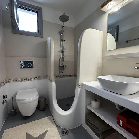 Argana Sleeps 5 Plaka With Private Pool Holiday home *